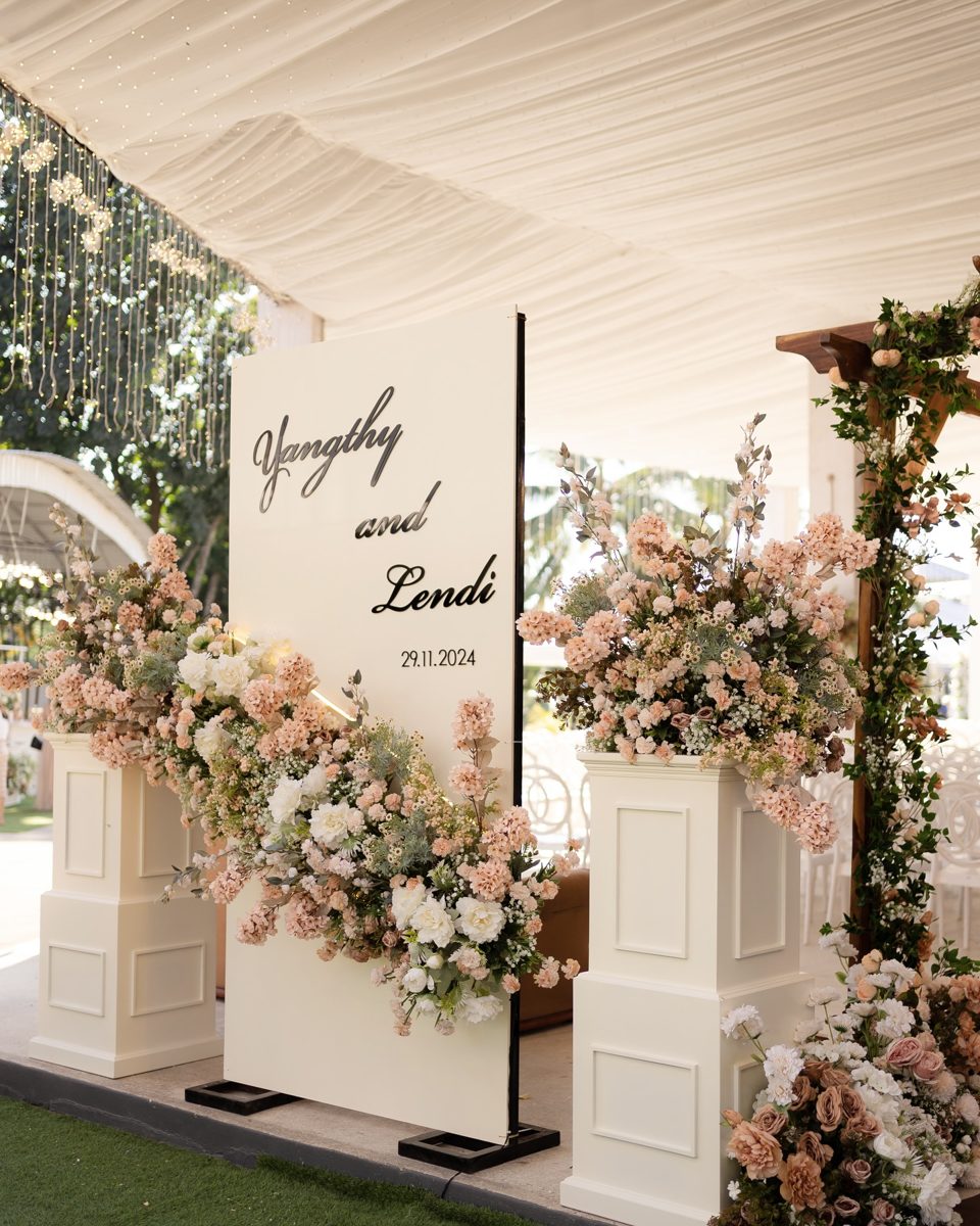 Yangthy & Lendi — wedding desserts by Akri Bakes