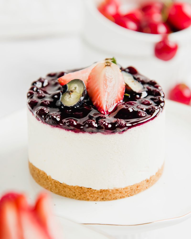Mix Berries Yogurt Crust Cheesecake